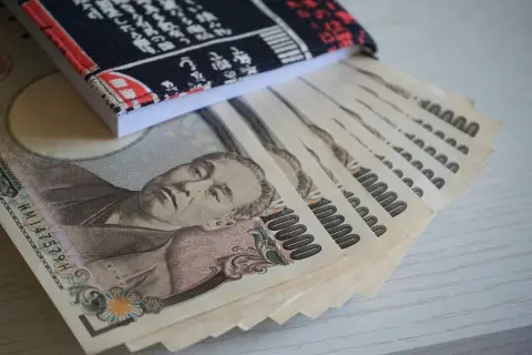 円安進行で10年ぶりの水準に メガバンクが軒並み介入を示唆